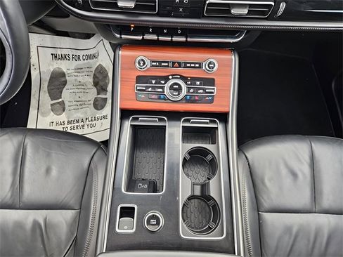 Used 2022 Lincoln Aviator Reserve image 24