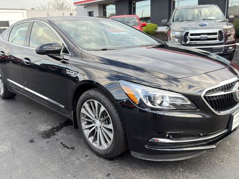 Used 2019 Buick LaCrosse Essence w/ Sun and Shade Package FWD image 4