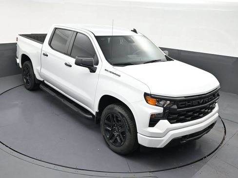 Used 2024 Chevrolet Silverado 1500 Custom RWD image 17