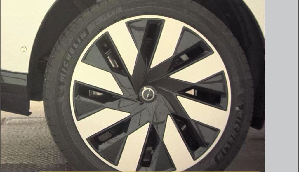 Used 2025 Volvo EX90 Ultra AWD/4WD image 11