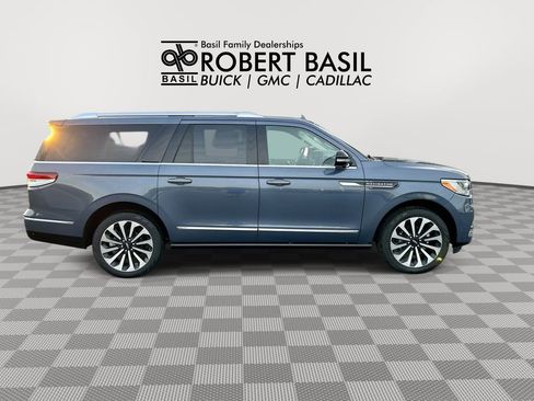 Used 2022 Lincoln Navigator L Reserve AWD/4WD image 9