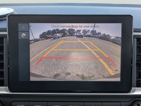 Certified 2024 Hyundai Venue SEL FWD image 22