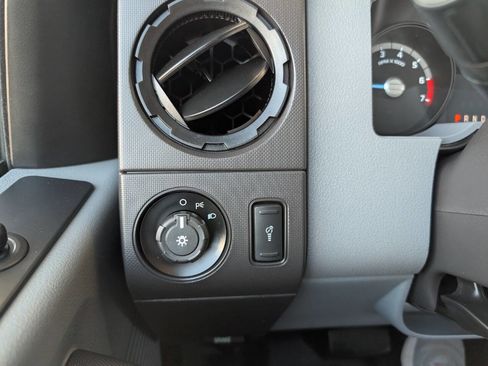 Used 2013 Ford F250 XL w/ PWR Equipment Group image 17