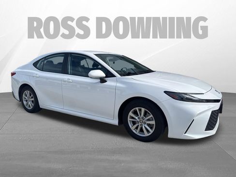 Used 2025 Toyota Camry LE image 8