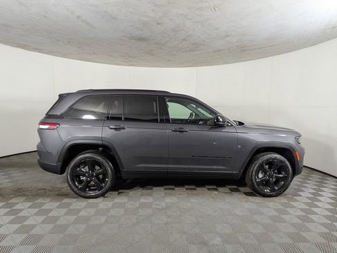New 2025 Jeep Grand Cherokee Limited w/ Luxury Tech Group II image 6