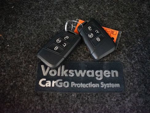 Used 2024 Volkswagen Tiguan SE AWD/4WD image 27