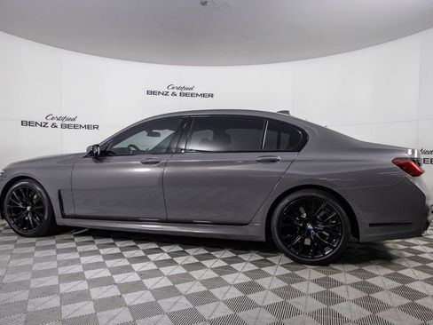 Used 2022 BMW 750i xDrive w/ M Sport Package image 10