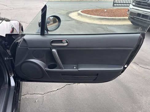 Used 2014 MAZDA MX-5 Miata Club image 17