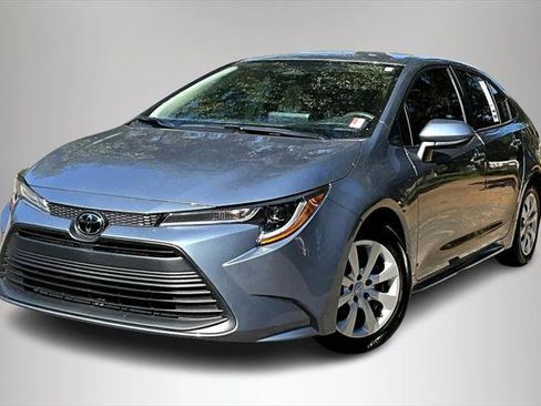 Certified 2024 Toyota Corolla LE image 1