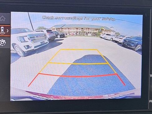 Used 2023 Kia Carnival LX image 23