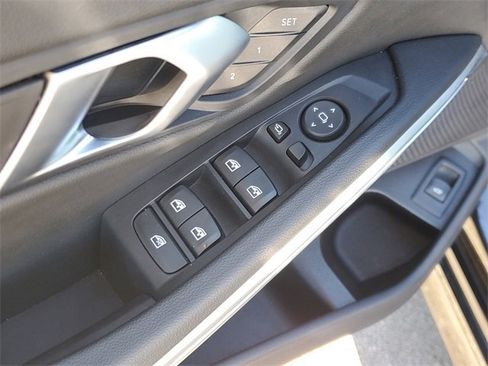 Used 2025 BMW 330i Sedan image 17