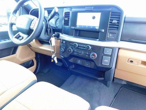 New 2025 Ford F350 XLT image 21