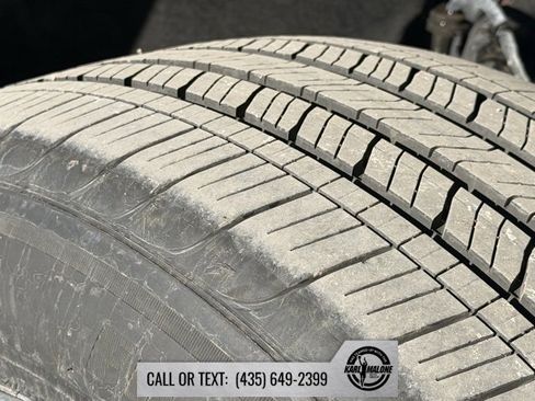 Used 2023 Chevrolet Colorado Z71 w/ Z71 Convenience Package 2 image 8