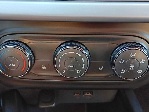 Used 2024 Chevrolet Trax RS w/ Driver Confidence Package image 20