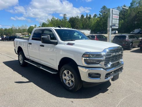 New 2026 RAM 2500 Big Horn AWD/4WD image 3