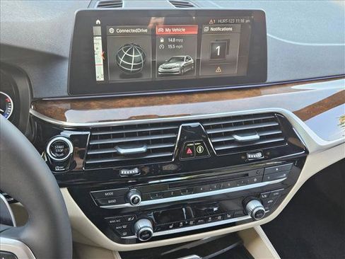 Used 2018 BMW 540i w/ M Sport Package image 15