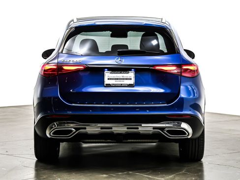 Used 2025 Mercedes-Benz GLC 300 image 4