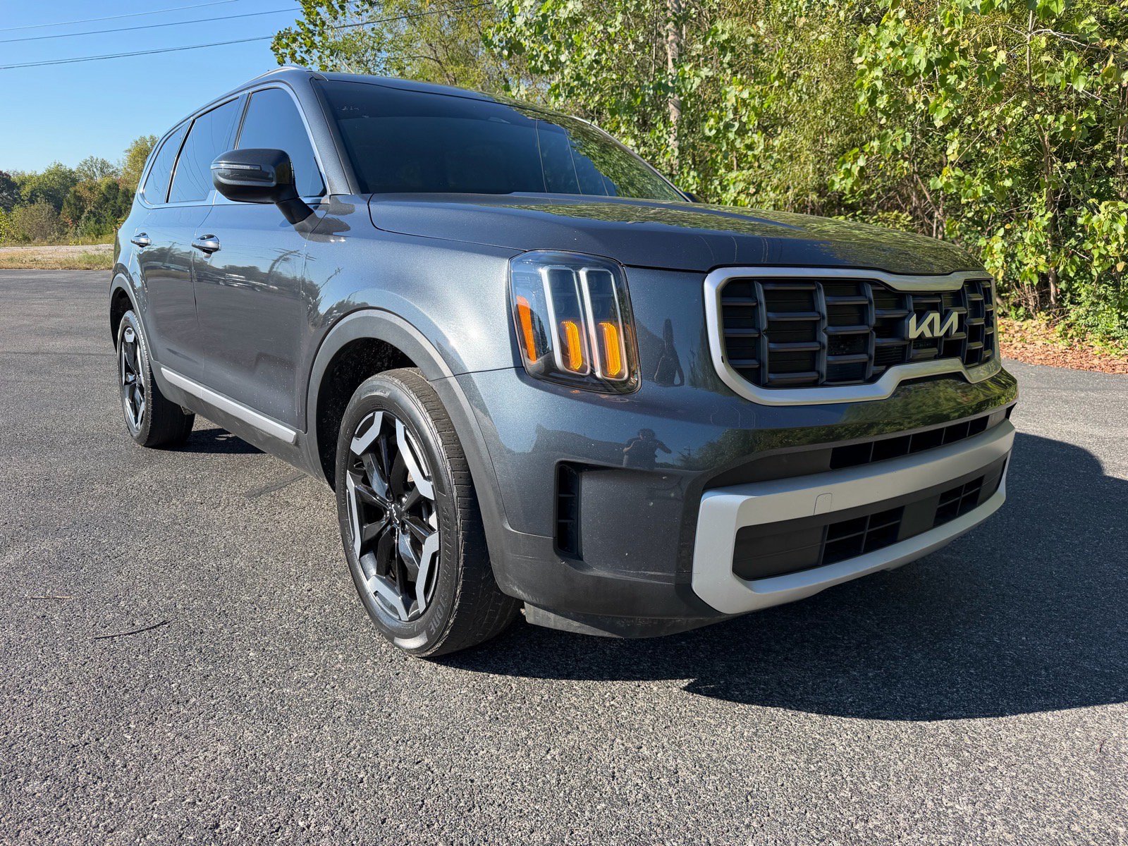 Used 2024 Kia Telluride S w/ S Sunroof Package AWD/4WD image 2