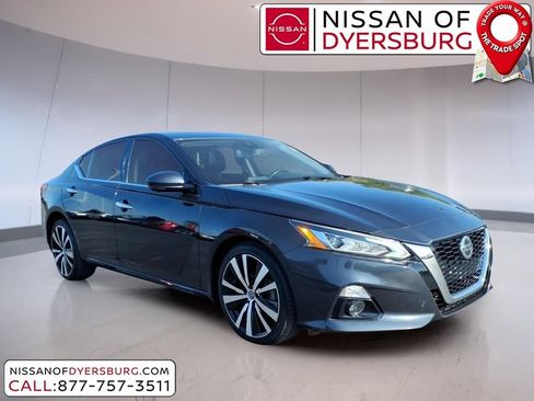 Used 2021 Nissan Altima 2.5 Platinum AWD/4WD image 1