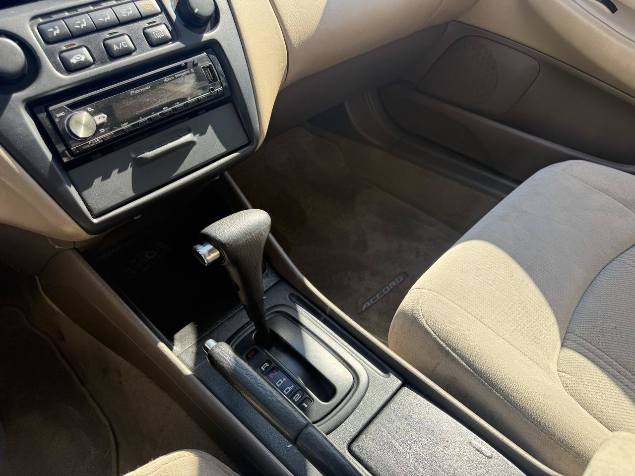 Used 1999 Honda Accord LX image 10