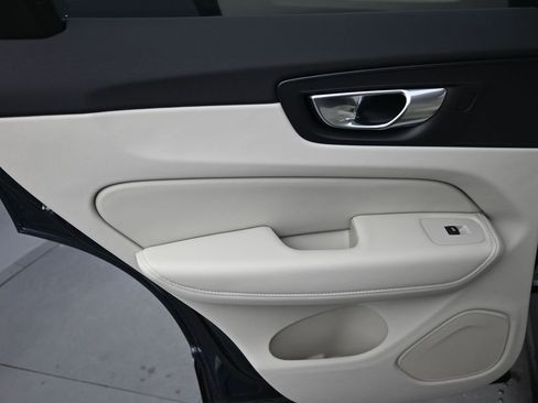 New 2026 Volvo XC60 B5 Ultra w/ Protection Package Premier AWD/4WD image 20