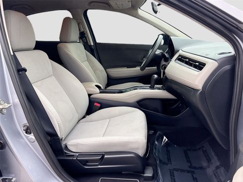 Used 2019 Honda HR-V LX image 27