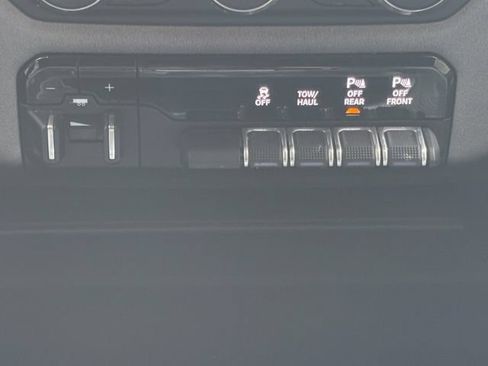 Used 2022 RAM 2500 Power Wagon w/ Level 2 Equipment Group AWD/4WD image 32