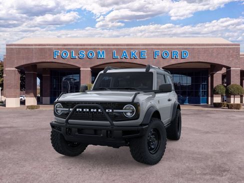 New 2026 Ford Bronco Badlands w/ Black Appearance Package AWD/4WD image 2
