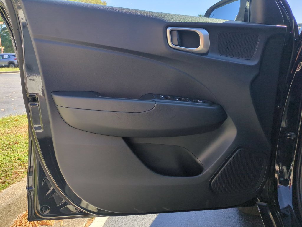 Used 2026 Hyundai Venue SEL FWD image 11
