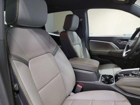 New 2026 Chevrolet Colorado ZR2 AWD/4WD image 15