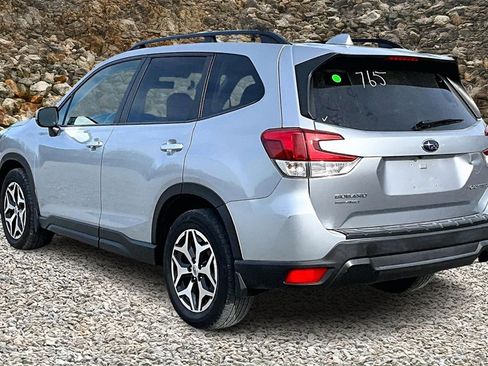 Used 2019 Subaru Forester Premium image 10