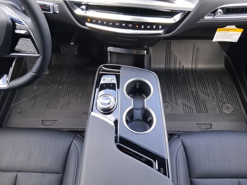 New 2026 Cadillac Lyriq Sport w/ LPO, ONYX Package RWD image 17