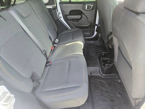 Used 2024 Jeep Wrangler Unlimited Sport AWD/4WD image 16