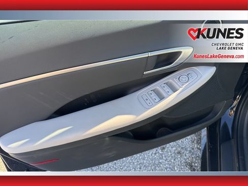 Used 2025 Hyundai Sonata SEL FWD image 15
