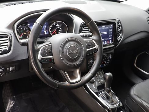 Used 2019 Jeep Compass Limited image 7