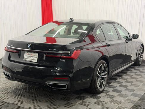 Used 2022 BMW 750i xDrive w/ Executive Package AWD/4WD image 4