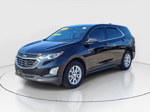 Used 2019 Chevrolet Equinox LT w/ Driver Convenience Package FWD image 2