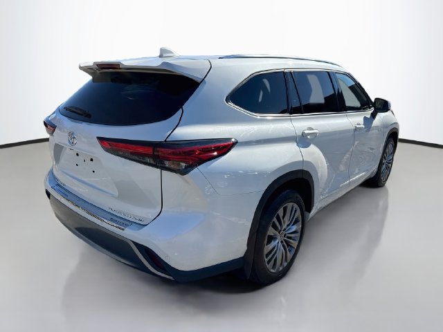 Used 2021 Toyota Highlander Platinum AWD/4WD image 7