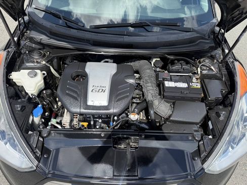 Used 2013 Hyundai Veloster Turbo FWD image 23