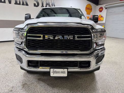 Used 2024 RAM 2500 Tradesman w/ Chrome Appearance Group AWD/4WD image 2