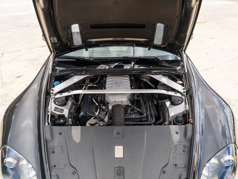 Used 2013 Aston Martin V8 Vantage Roadster RWD image 15