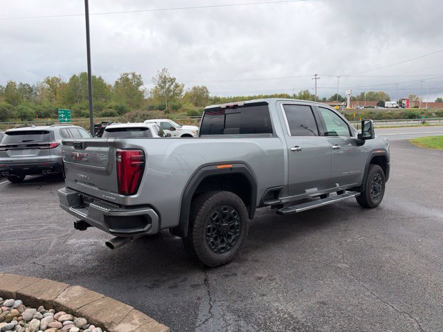 Used 2025 GMC Sierra 2500 Denali w/ Denali Reserve Package AWD/4WD image 5