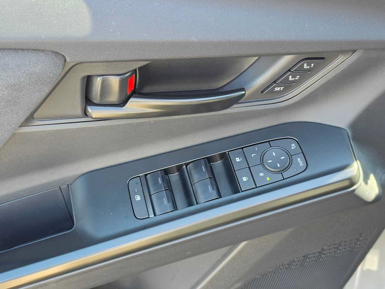 Certified 2026 Toyota C-HR AWD/4WD image 22