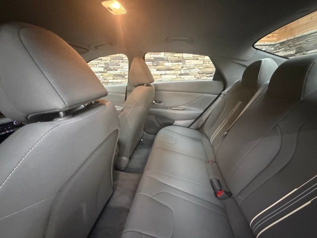 Certified 2023 Hyundai Elantra SEL w/ Preferred Accessory Package FWD image 29