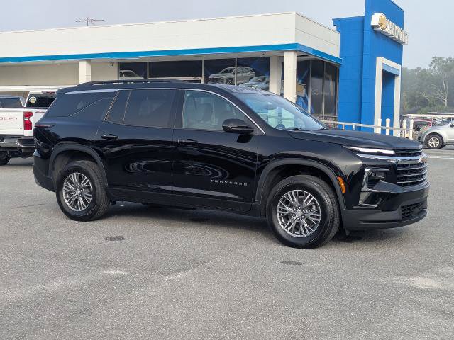 Certified 2026 Chevrolet Traverse LT FWD image 2