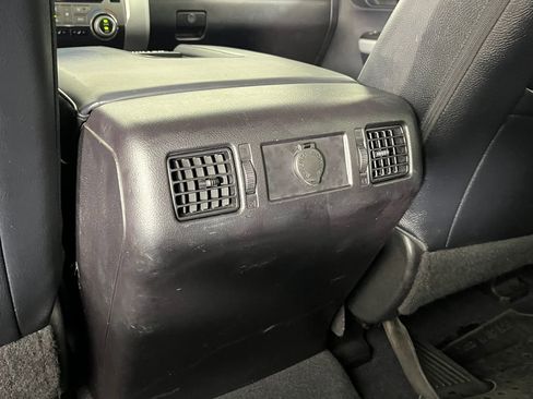 Used 2016 Toyota Tundra Limited w/ Limited Premium Package AWD/4WD image 27