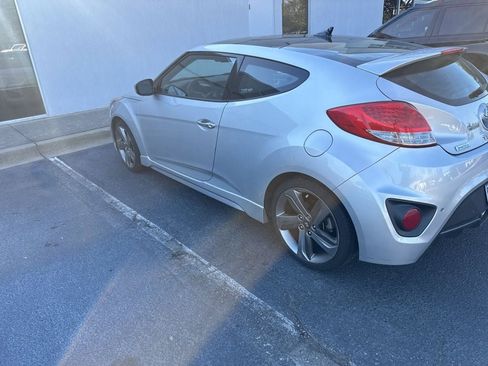 Used 2013 Hyundai Veloster Turbo w/ Ultimate Pkg image 22