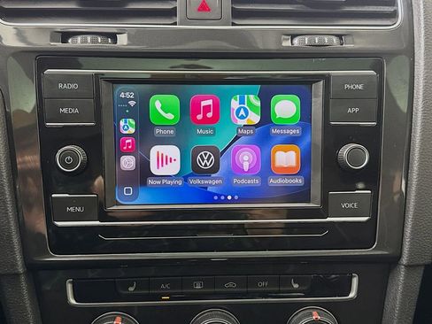 Used 2021 Volkswagen Golf 1.4T TSI image 13