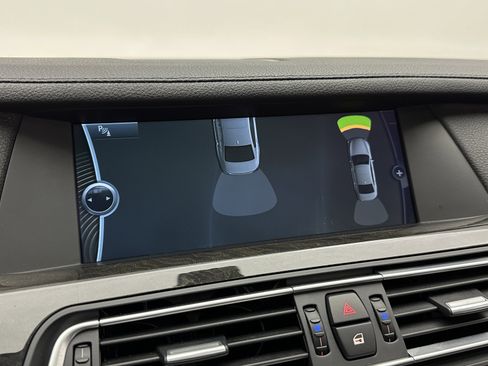 Used 2011 BMW 750i image 19