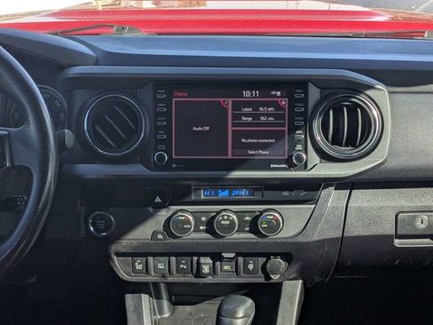 Used 2021 Toyota Tacoma TRD Sport w/ Technology Package image 13